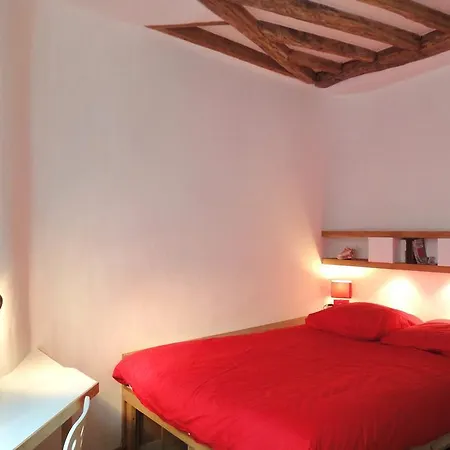 Апартаменты Studio - Marais District Париж